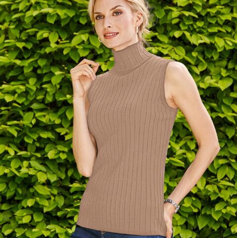 CHADWICK'S Size M Ribbed sleeveless turtleneck top